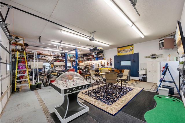 8254 38th Street N, Lake Elmo, MN 55042