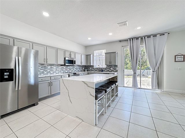 1826 MEADOW POND WAY, Orlando, FL 32824