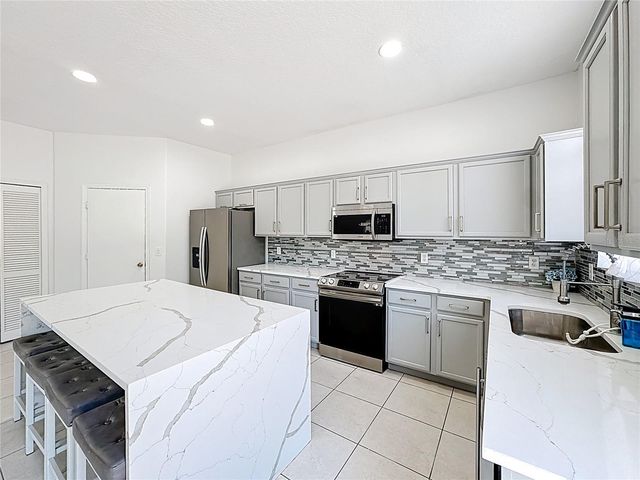 1826 MEADOW POND WAY, Orlando, FL 32824