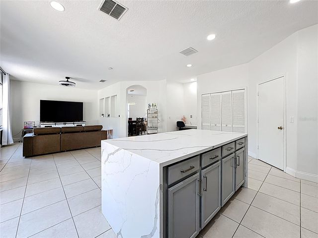 1826 MEADOW POND WAY, Orlando, FL 32824