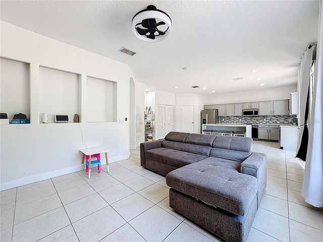 1826 MEADOW POND WAY, Orlando, FL 32824