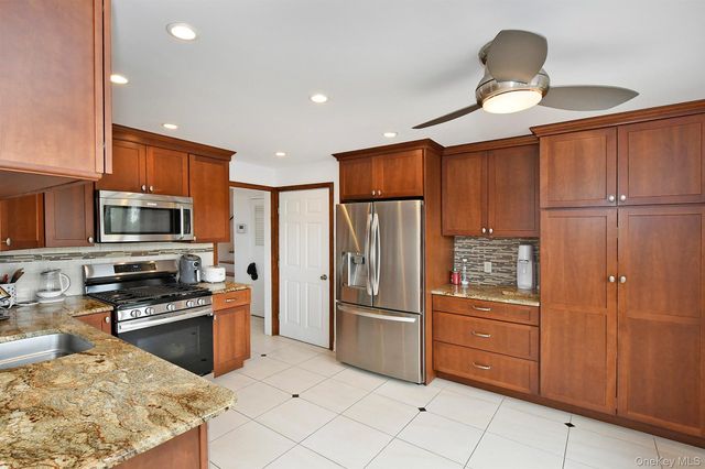 3544 Woodward Street, Oceanside, NY 11572