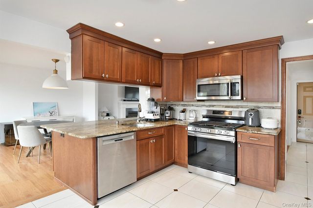 3544 Woodward Street, Oceanside, NY 11572