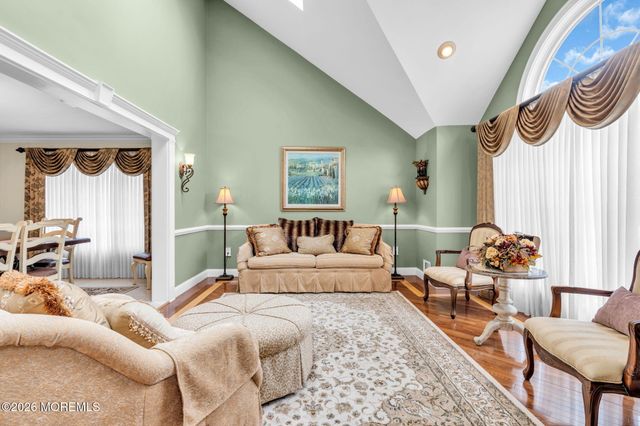 14 Melissa Lane, Howell, NJ 07731