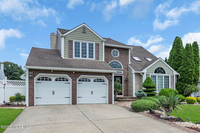 14 Melissa Lane, Howell, NJ 07731