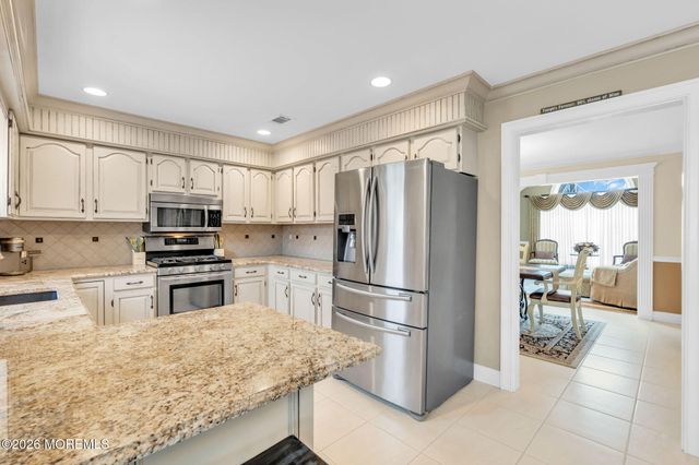 14 Melissa Lane, Howell, NJ 07731