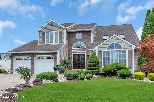 14 Melissa Lane, Howell, NJ 07731