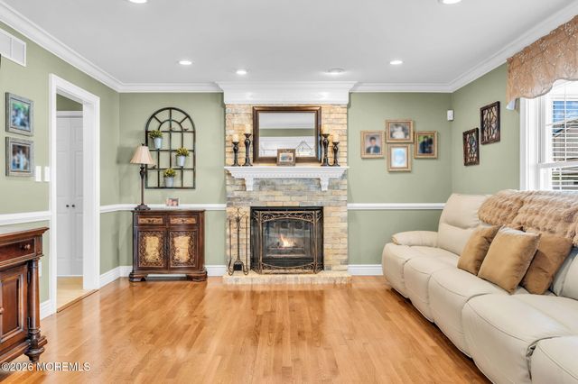 14 Melissa Lane, Howell, NJ 07731