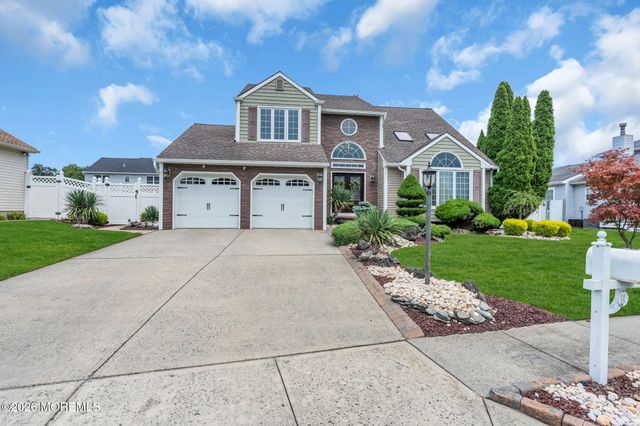 14 Melissa Lane, Howell, NJ 07731