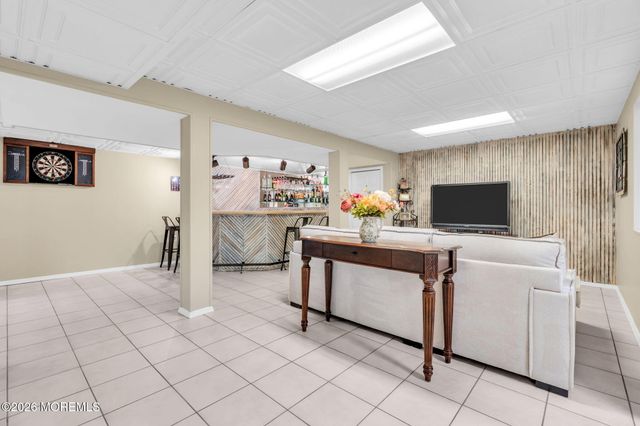 14 Melissa Lane, Howell, NJ 07731