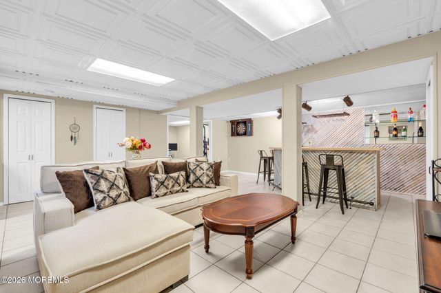 14 Melissa Lane, Howell, NJ 07731