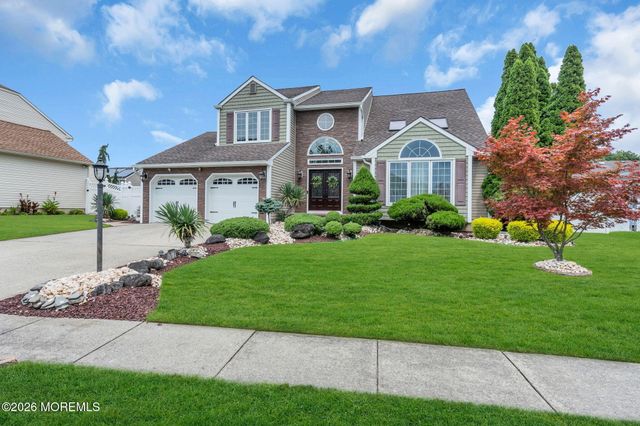 14 Melissa Lane, Howell, NJ 07731