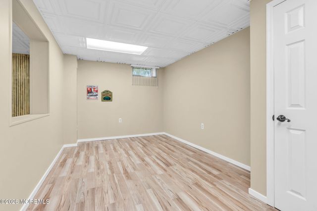 14 Melissa Lane, Howell, NJ 07731