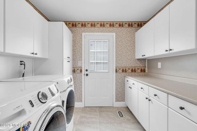 14 Melissa Lane, Howell, NJ 07731