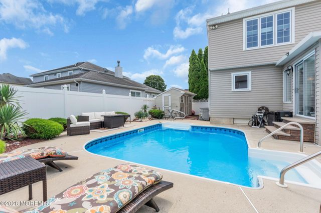 14 Melissa Lane, Howell, NJ 07731