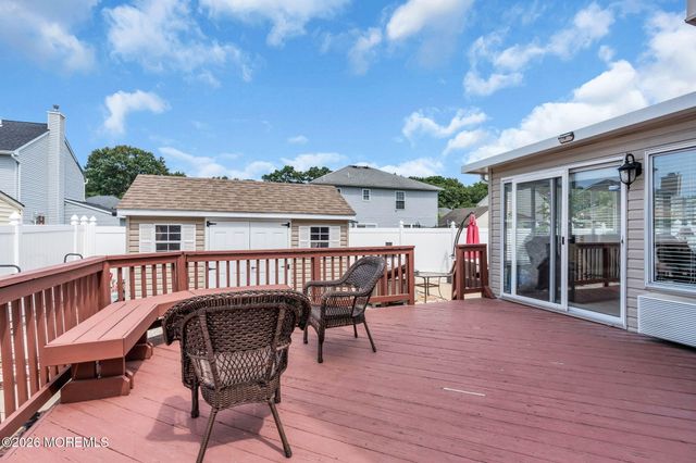 14 Melissa Lane, Howell, NJ 07731