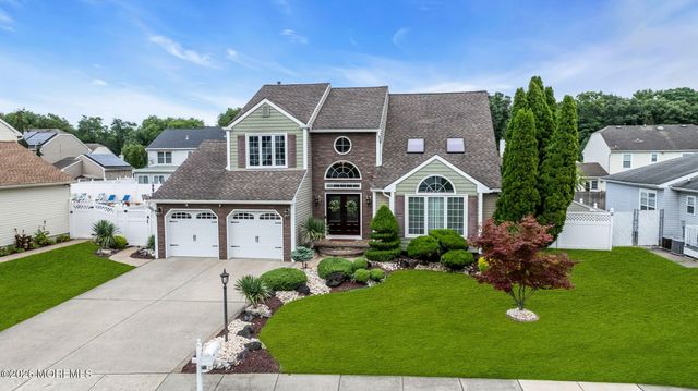 14 Melissa Lane, Howell, NJ 07731