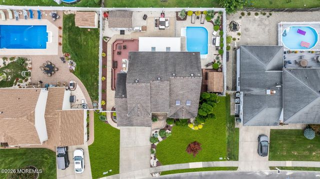 14 Melissa Lane, Howell, NJ 07731