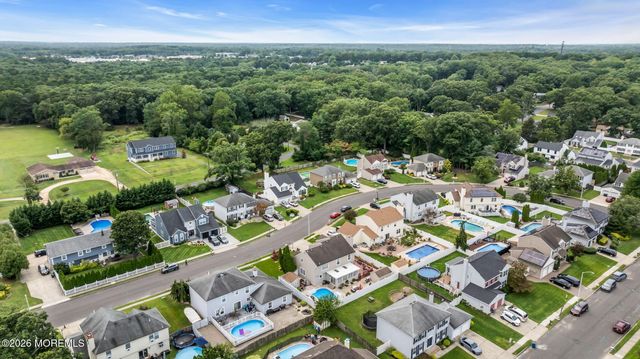 14 Melissa Lane, Howell, NJ 07731
