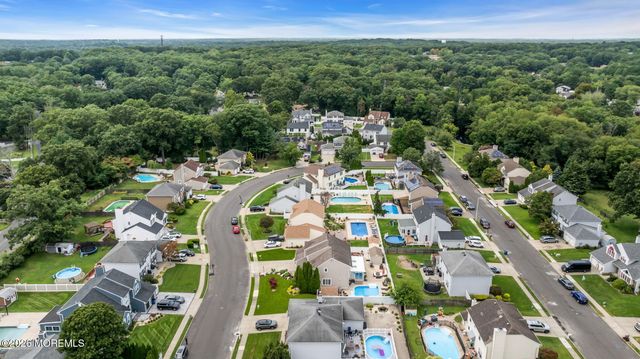 14 Melissa Lane, Howell, NJ 07731