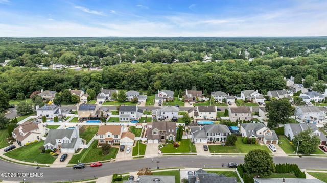 14 Melissa Lane, Howell, NJ 07731