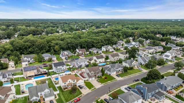 14 Melissa Lane, Howell, NJ 07731