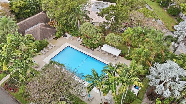 800 Cypress Grove Drive 308, Pompano Beach, FL 33069