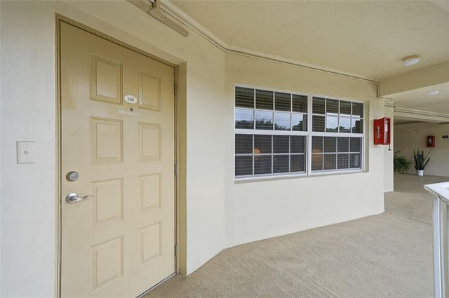 800 Cypress Grove Drive 308, Pompano Beach, FL 33069