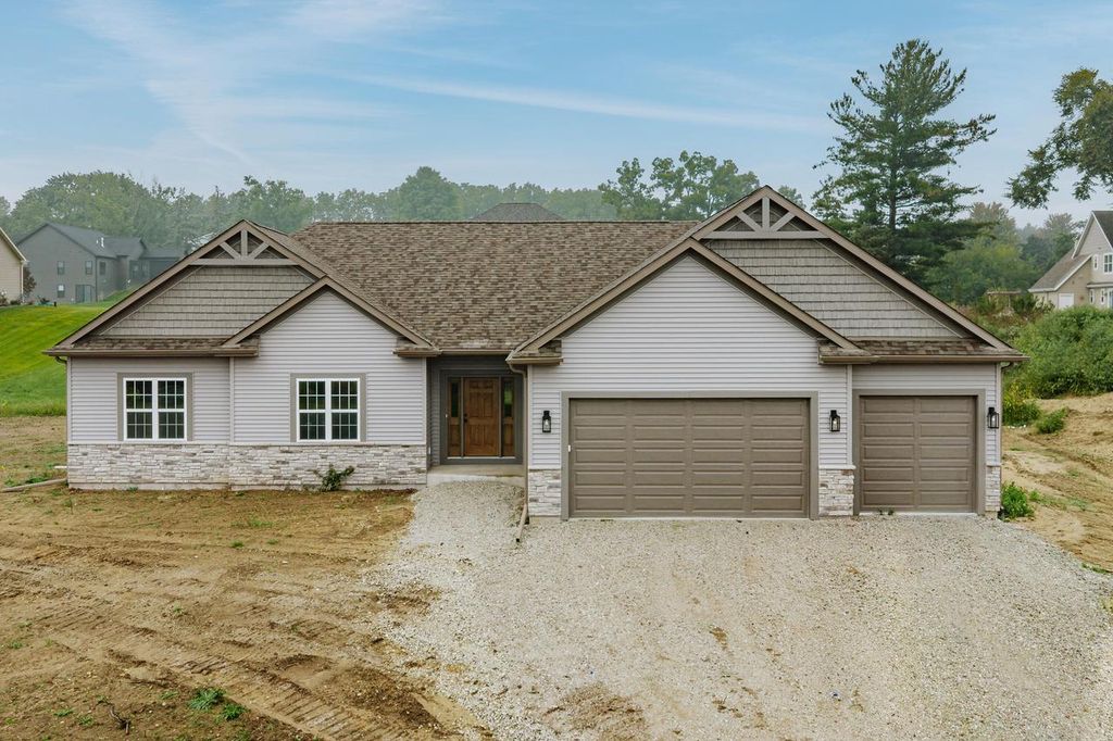 30625 Jeffrey DRIVE, Burlington, WI 53105