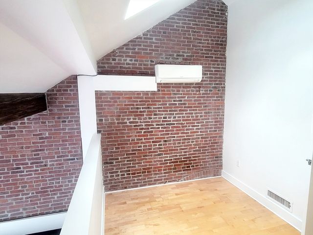 42 8th 2515, Boston, MA 02129