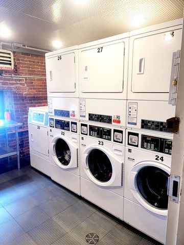 42 8th 2515, Boston, MA 02129