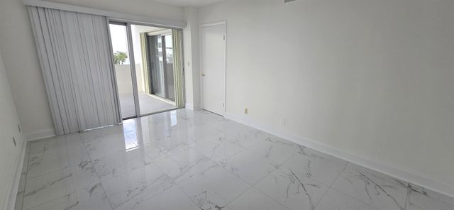 2600 N Flagler Drive 403, West Palm Beach, FL 33407