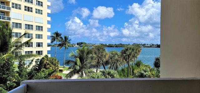 2600 N Flagler Drive 403, West Palm Beach, FL 33407