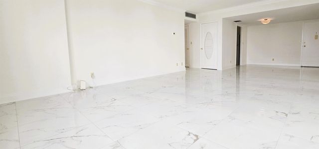 2600 N Flagler Drive 403, West Palm Beach, FL 33407