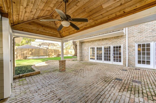 15406 Falling Creek Drive, Houston, TX 77068