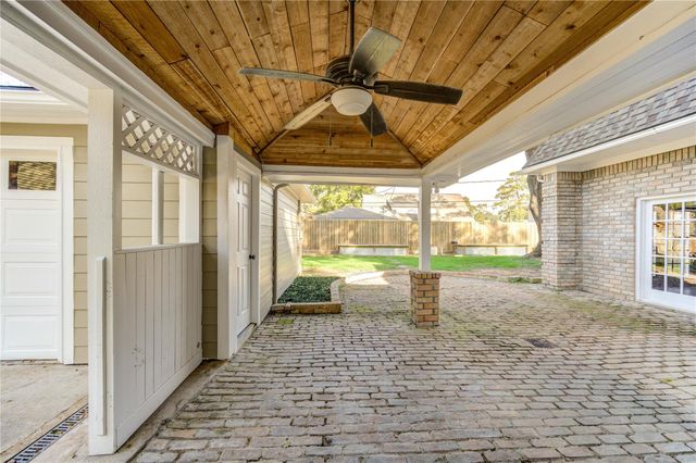 15406 Falling Creek Drive, Houston, TX 77068