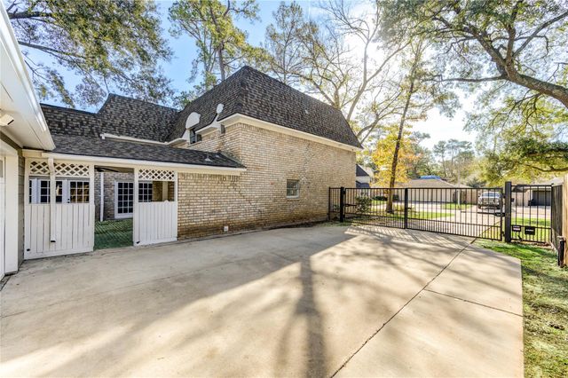 15406 Falling Creek Drive, Houston, TX 77068