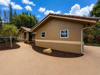 15720 SW 56th Street, Southwest Ranches, FL 33331