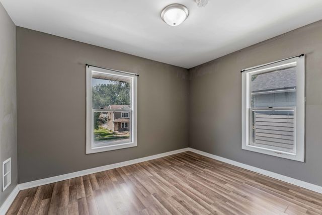 228 Richards Street, Joliet, IL 60433