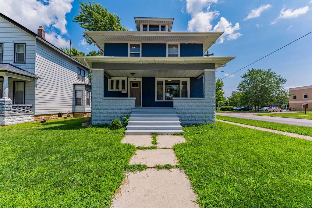 228 Richards Street, Joliet, IL 60433