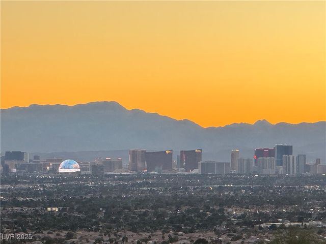 7150 Pico Rio Court, Las Vegas, NV 89156