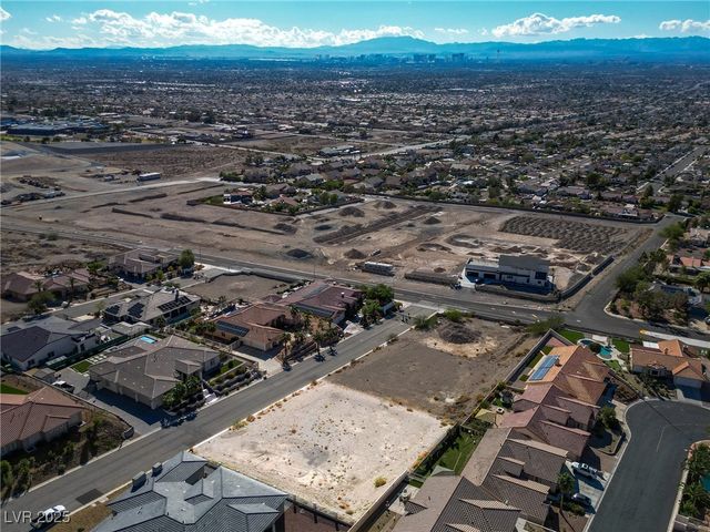 7150 Pico Rio Court, Las Vegas, NV 89156