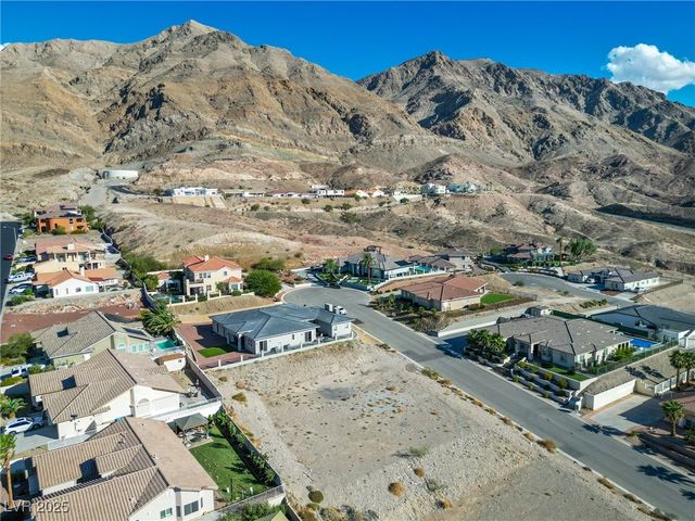 7150 Pico Rio Court, Las Vegas, NV 89156