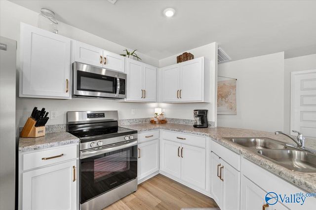 147 Joya Brook Way, Toney, AL 35773