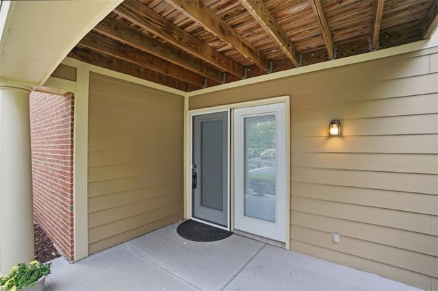 7331 Chatham Court B, West Chester, OH 45069