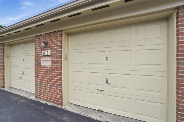 7331 Chatham Court B, West Chester, OH 45069
