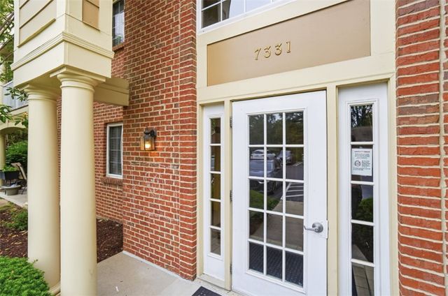 7331 Chatham Court B, West Chester, OH 45069