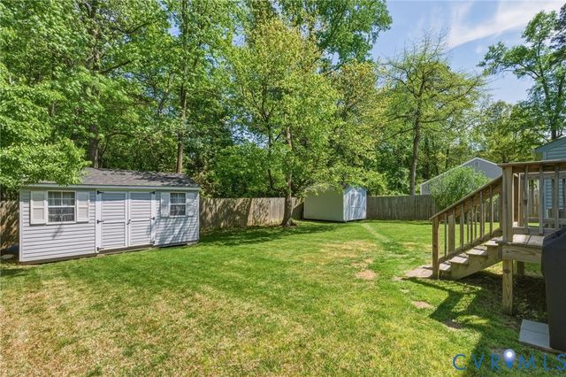 1904 Knotty Way Dr, Glen Allen, VA 23060