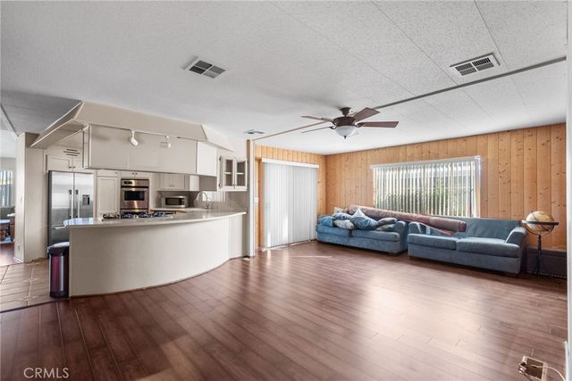 4095 Fruit Street, La Verne, CA 91750