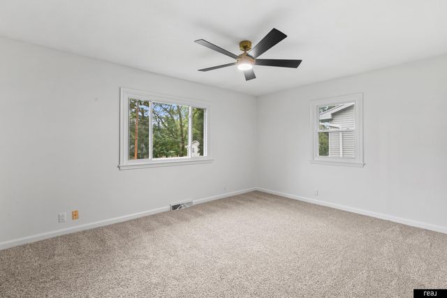3612 S 106 Street, Omaha, NE 68124